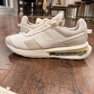 Nike Beige Air Cushion Sneakers